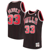Scottie Pippen #33 Chicago Bulls Black 1995-96 Hardwood Classics Mens Swingman Jersey